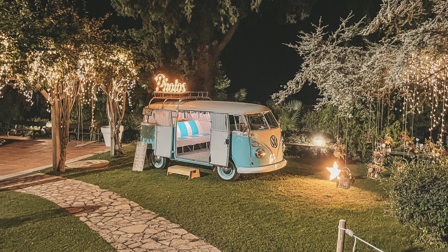 𝓀𝑜𝓂𝒷𝒾 𝓌𝒾𝓉𝒽 𝓁𝑜𝓋𝑒 𝕜𝕠𝕞𝕓𝕚 𝕨𝕚𝕥𝕙 𝕝𝕠𝕧𝕖 #furgoneta #vw #furgoboda #love #casaments #boda #weddingplanner #photobooth #fotomaton #photobus #bodasdecuento
@canmarial_