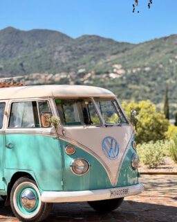 ¿Buscas una forma original y divertida de sorprender a tus invitados? Nuestra VW Photobus vintage es el toque perfecto para tu boda o evento. 🎉💍
📷 Risas aseguradas
🎭 Atrezzo divertido
🖼️ Fotos instantáneas como recuerdo
🚐 ¡En nuestra Kombi llena de encanto!
Haz que tu día especial sea aún más inolvidable. 💕 Reserva tu fecha y deja que la magia sobre ruedas haga el resto.
📩 Escríbenos para más info.
#Photobus #FotomatónBoda #FurgoBoda #KombiWithLove #BodaDiferente #BodasConEncanto #RisasSobreRuedas #WeddingFun #NoviosFelices #EventosÚnicos