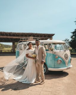 ¿Buscas una forma original y divertida de sorprender a tus invitados? Nuestra VW Photobus vintage es el toque perfecto para tu boda o evento. 🎉💍
📷 Risas aseguradas
🎭 Atrezzo divertido
🖼️ Fotos instantáneas como recuerdo
🚐 ¡En nuestra Kombi llena de encanto!
Haz que tu día especial sea aún más inolvidable. 💕 Reserva tu fecha y deja que la magia sobre ruedas haga el resto.
📩 Escríbenos para más info.
#Photobus #FotomatónBoda #FurgoBoda #KombiWithLove #BodaDiferente #BodasConEncanto #RisasSobreRuedas #WeddingFun #NoviosFelices #EventosÚnicos
@tremendolio_wedding
@masiacanplantada
@ramsnroses
@delokos_soul_catering
@saracosta_fotografia